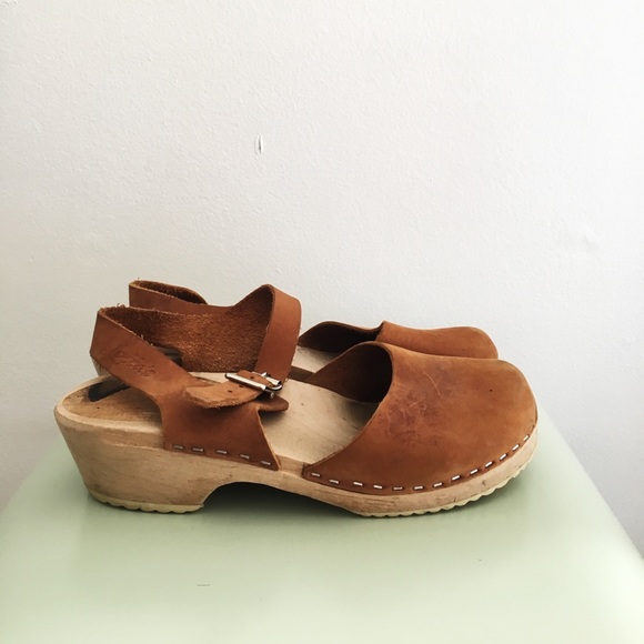 low wood clogs
